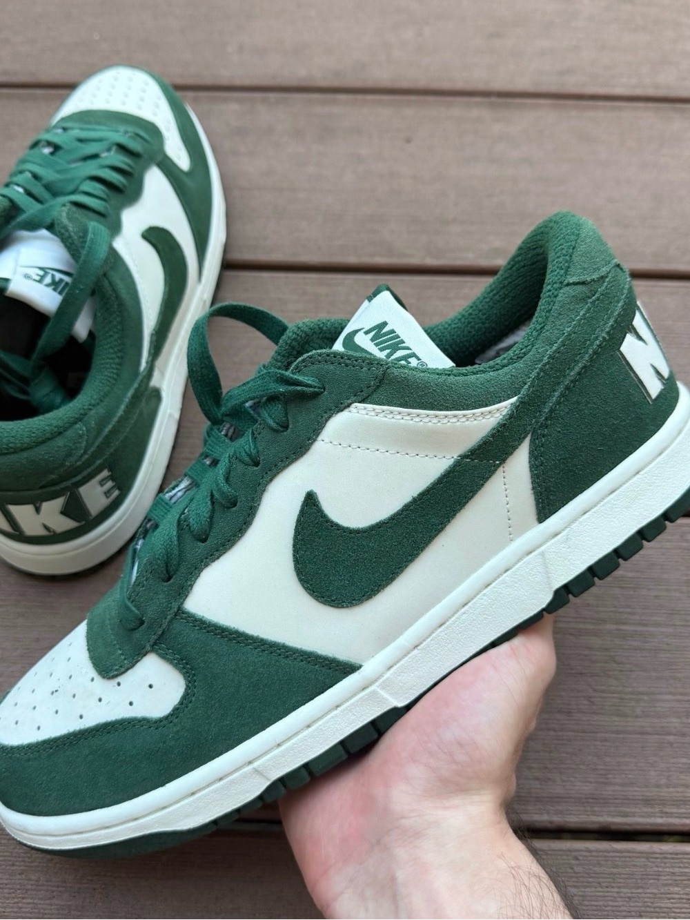 Nike Men’s Green and White Low-Top Dunk